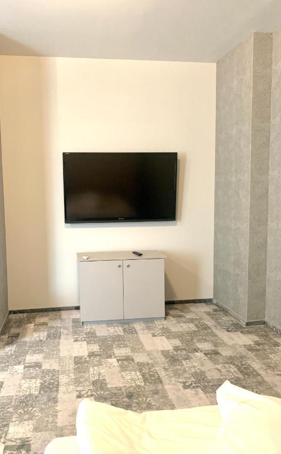 Albert Hotel Ploieşti Exteriör bild