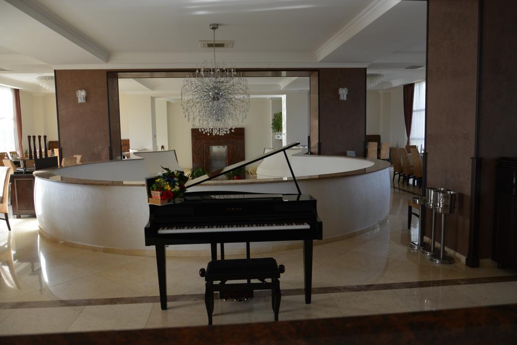Albert Hotel Ploieşti Rum bild