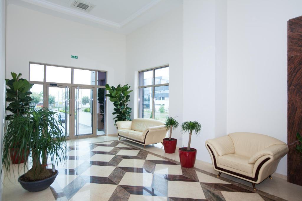 Albert Hotel Ploieşti Exteriör bild